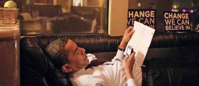 BlackBerry strategy focused on safety and Barack Obama liked it. Here is President of the USA typing on his BlackBerry phone